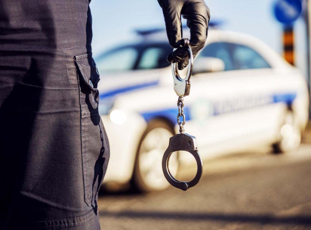 Policija u Kragujevcu uhapsila Novosađanina zbog nedozvoljenog prometa oružja