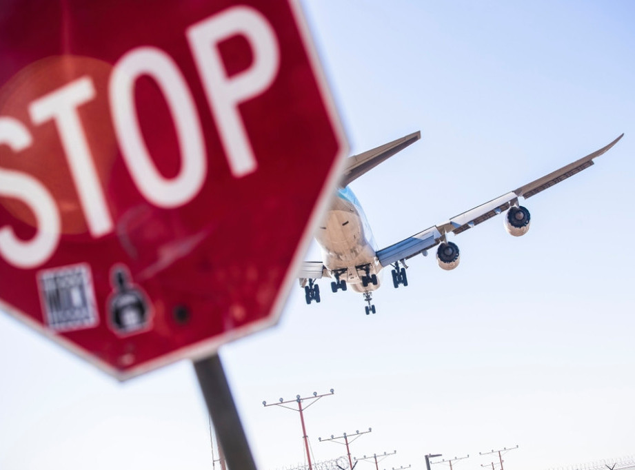 Policija: Dim u kokpitu primorao avion na prinudno sletanje u Austriji