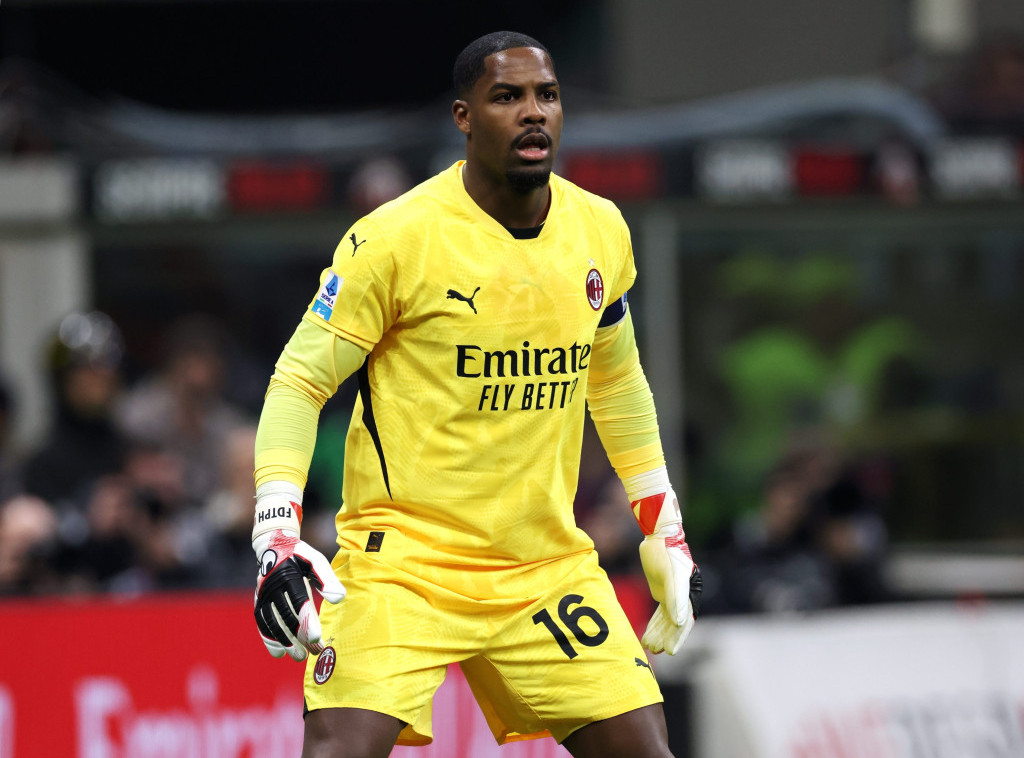 Golman fudbalera Milana Majk Menjan suspendovan zbog vređanja sudije