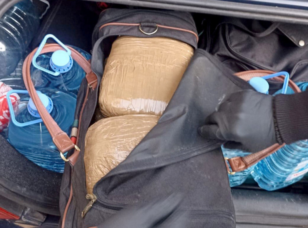 Dačić: U Novom Sadu zaplenjeno oko 22 kilograma marihuane, jedna osoba uhapšena