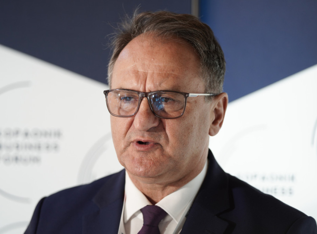 Aleksandar Vlahović: Dušan Vujović dao neprocenjiv doprinos srpskoj ekonomiji