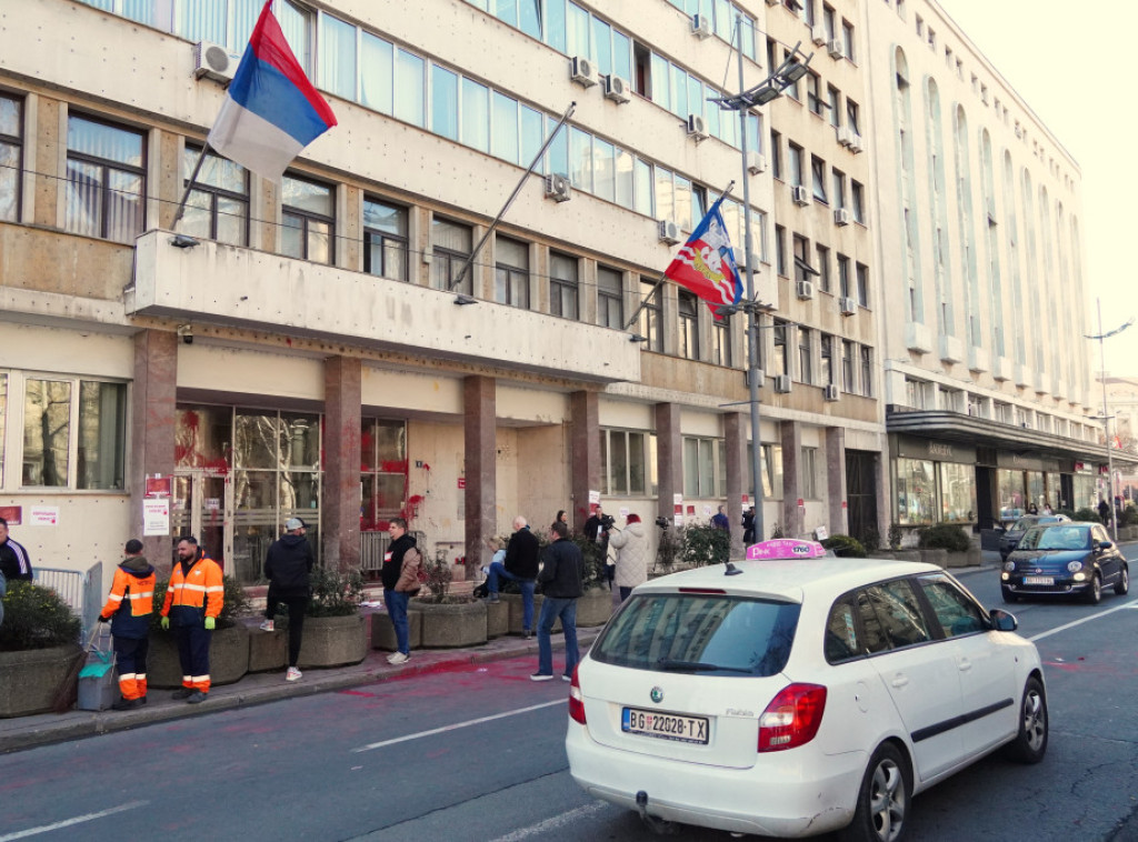 Uspostavljen saobraćaj kod Skupštine Beograda nakon incidenata ispred zgrade