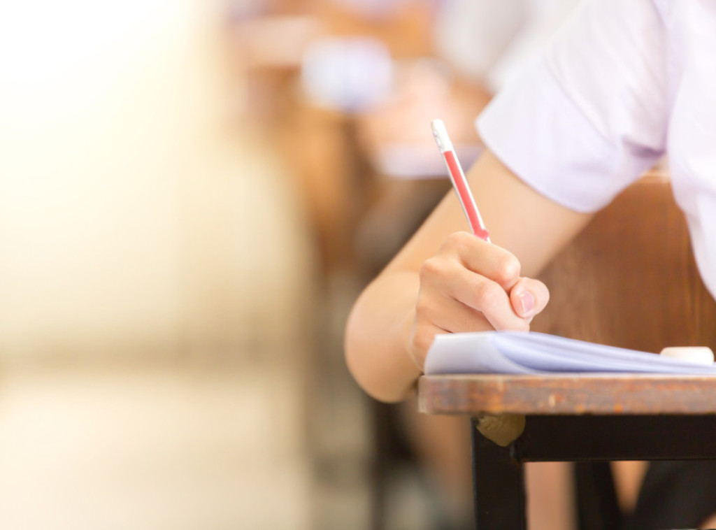 Ministarstvo: Pomeraju se probni završni ispiti iz matematike, srpskog i izbornog