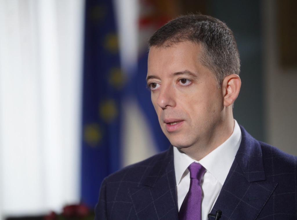 Đurić o inicedentu pred skupštinom Grada: Opozicija želi na vlast nedemokratskim putem