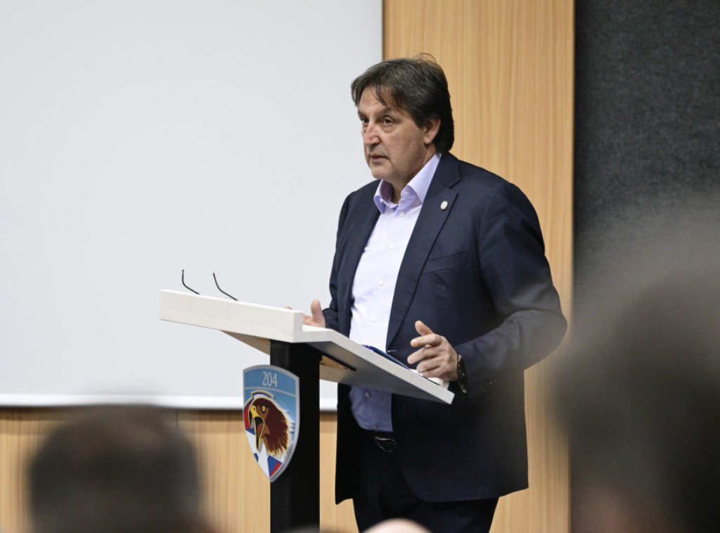 Ministar Gašić: Napad na Selakovića je politički motivisan