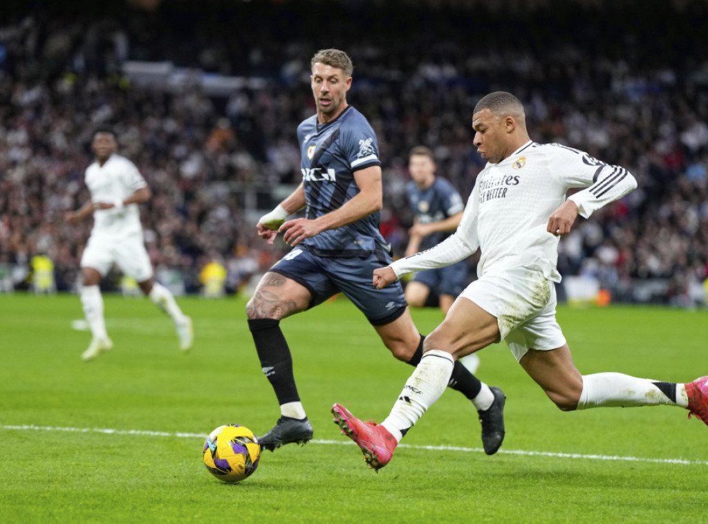 Fudbaleri madridskog Reala savladali Rajo Valjekano u španskoj La Ligi