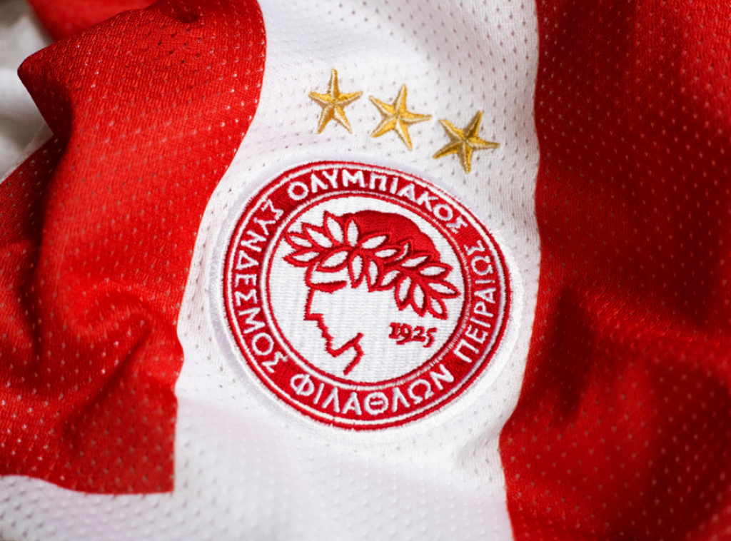 Sportsko društvo Crvena zvezda čestitalo 100. rođendan Olimpijakosu