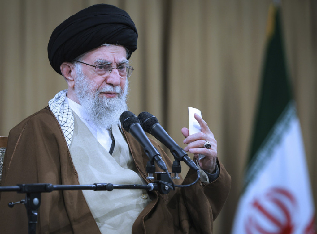 Ali Hamenei: Ponuda SAD o pregovorima o iranskom nuklearnom programu obmana javnog mnjenja