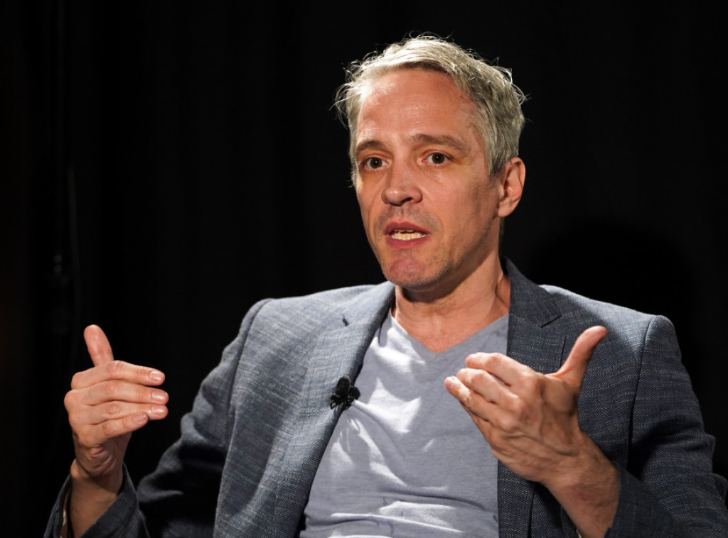 Nenad Stojmenović: Predstava "Jel' slobodno" je "Ljubav i moda" u 2025. godini