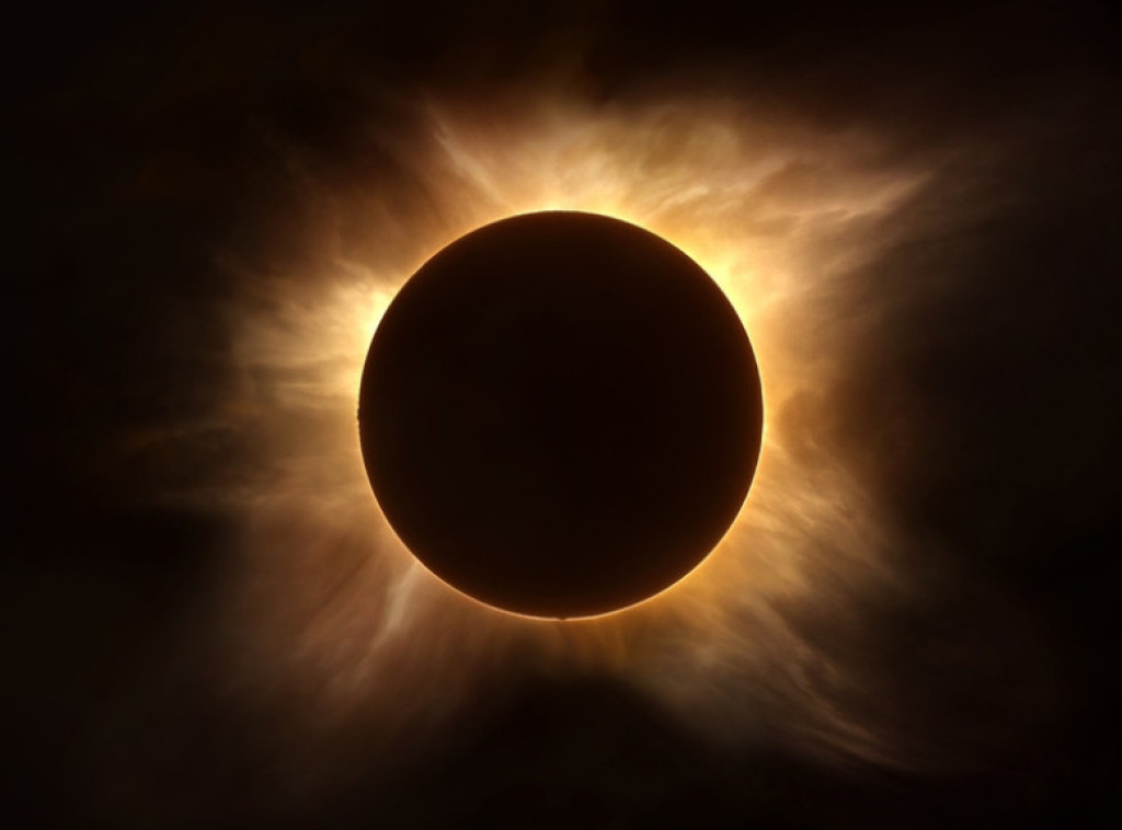 Na zapadnoj hemisferi noćas bilo vidljivo potpuno pomračenje "krvavog Meseca"