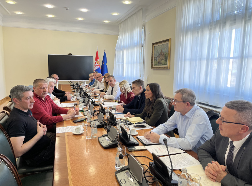 Ministarstvo: Razgovori proizvođača maline i predstavnika nadležnih institucija