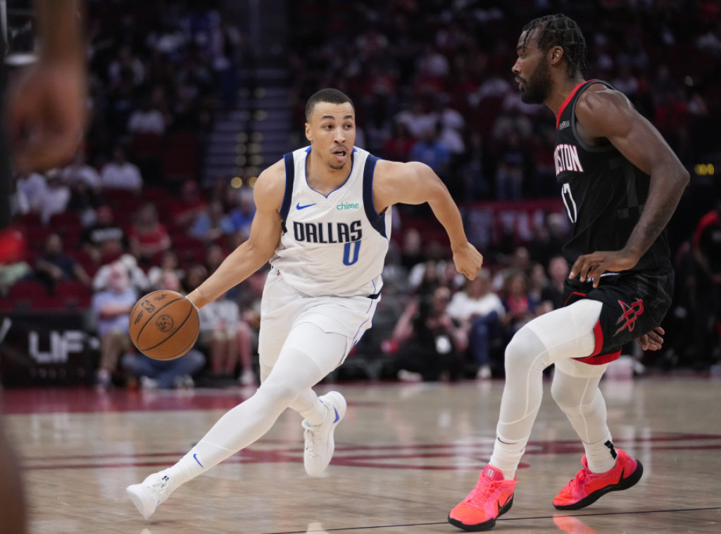 Košarkaš Dalasa Dante Eksum polomio kost u šaci leve ruke