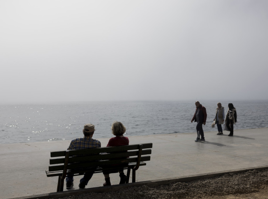 Prašina iz Sahare prekrila Atinu, zbog guste magle ograničena vidljivost