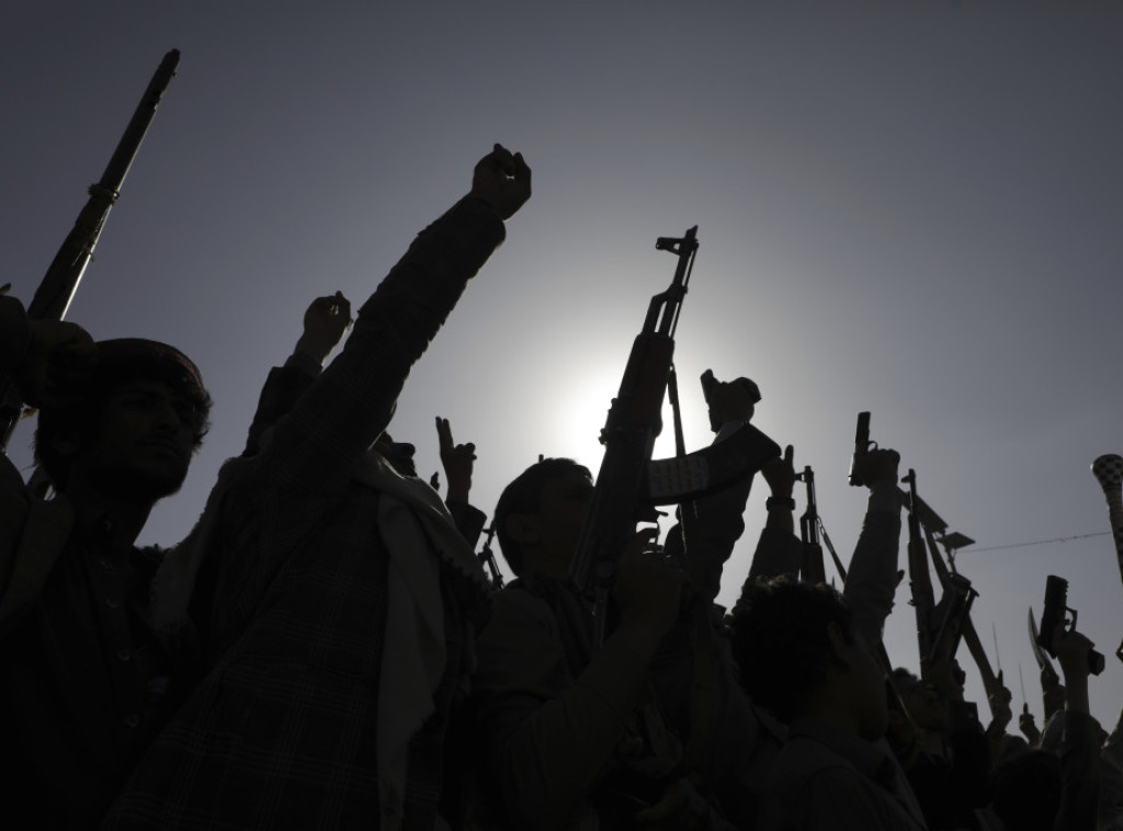 Vođa Huta: Jemenski pobunjenici gađaće američke brodove u Crvenom moru