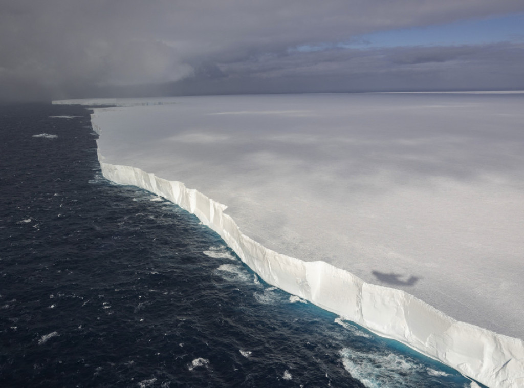 Istraživači na Antarktiku odsečeni od sveta, jedan napao kolegu i preti ubistvom
