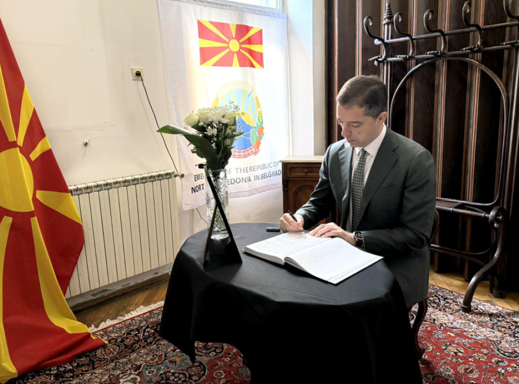 Đurić se upisao u Knjigu žalosti u Ambasadi Severne Makedonije