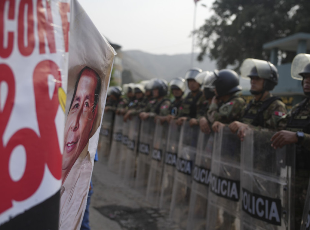 Vanredno stanje u Limi zbog talasa nasilja i smrti pevača Pola Floresa