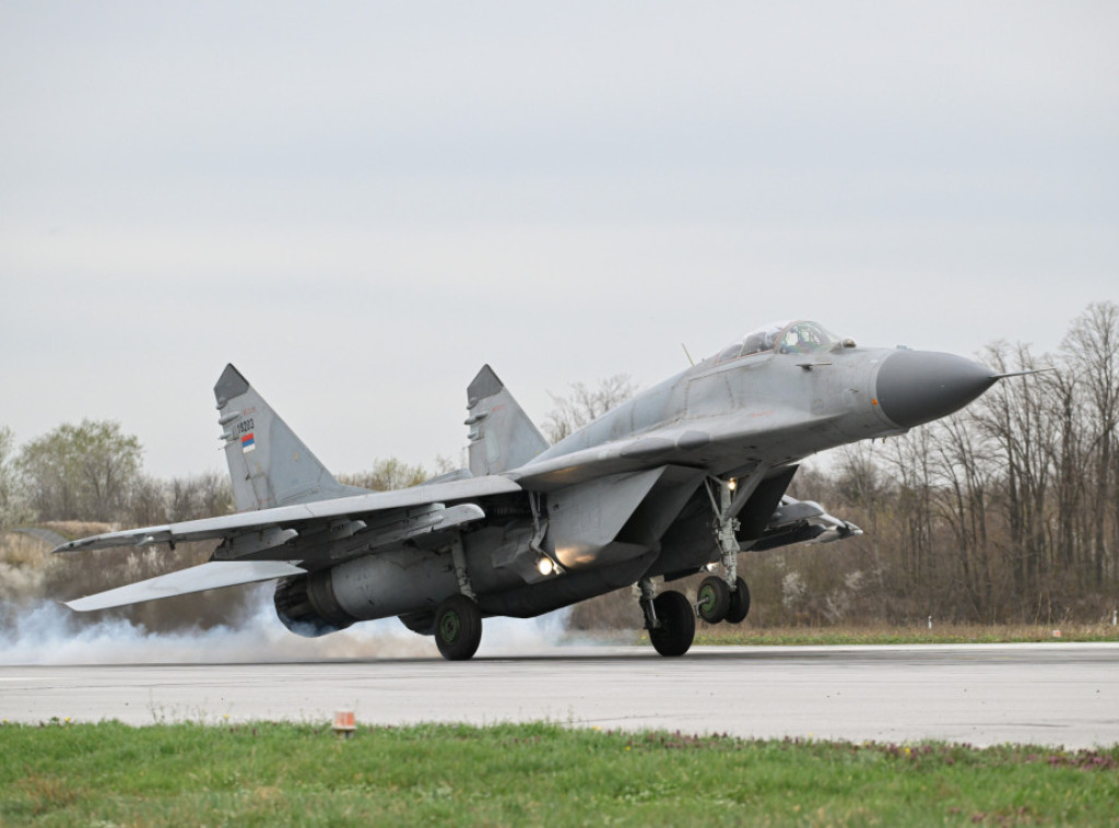 Letačka obuka u 101. lovačkoj avijacijskoj eskadrili