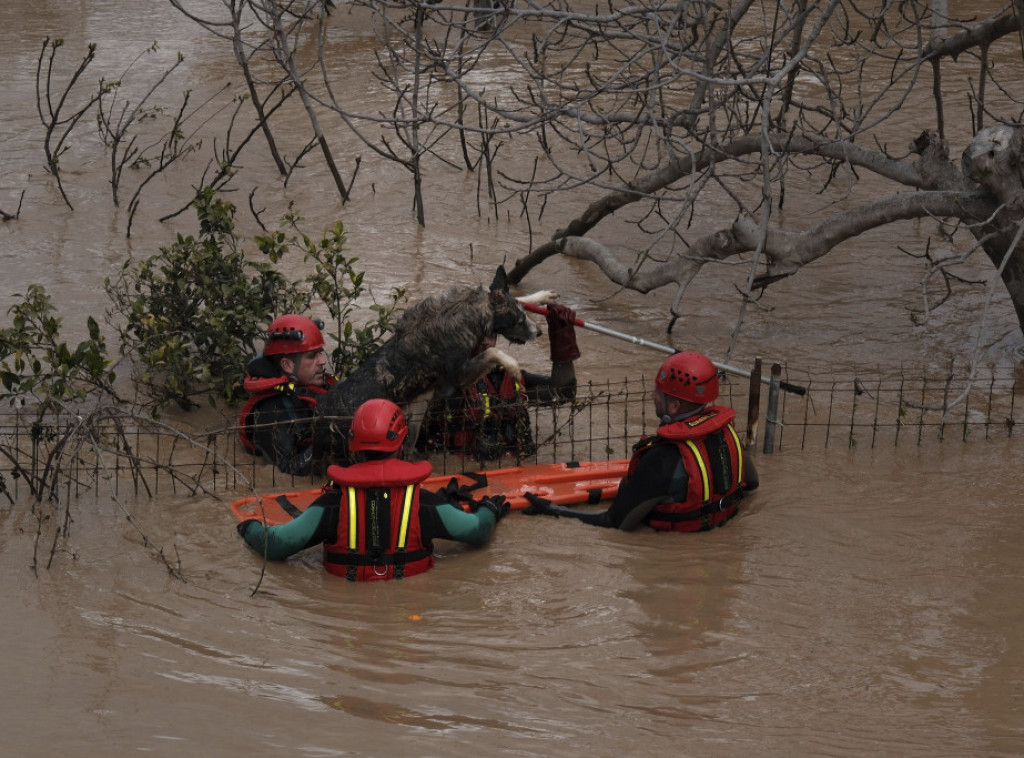 Poplave na jugu Španije: Evakuisano više od 350 domova
