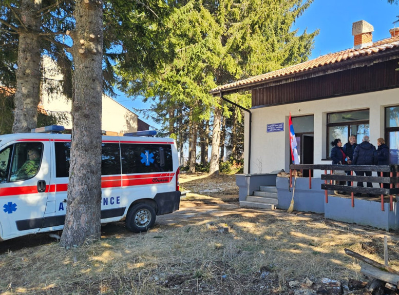 Prijepolje: Vojni lekari pregledali meštane prijepoljskog sela Jabuka