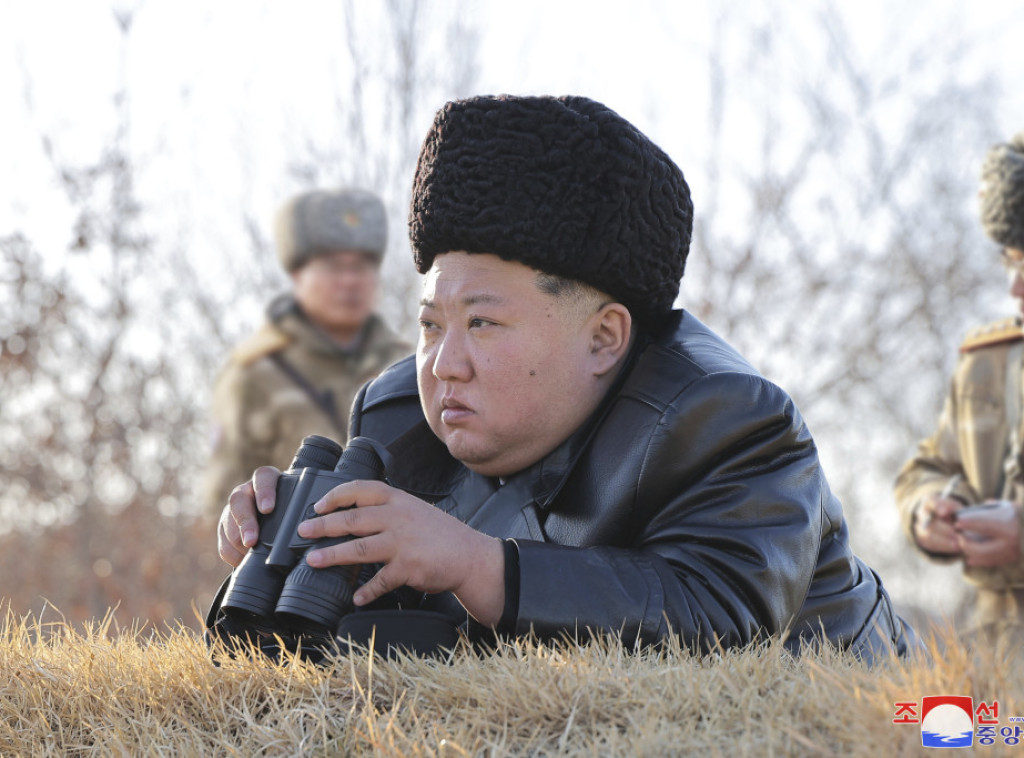 Severnokorejski lider Kim Džong Un nadgledao testiranje dronova-kamikaza