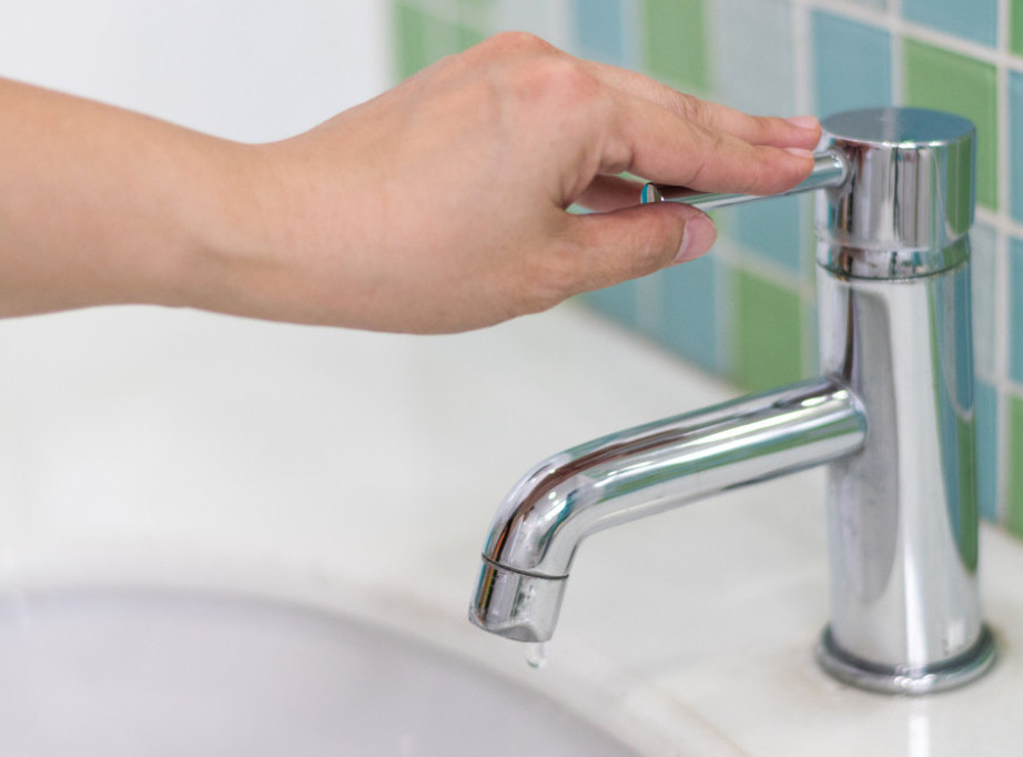 Više mesnih zajednica kod Raške bez vode, sanaciju kvara otežava nevreme