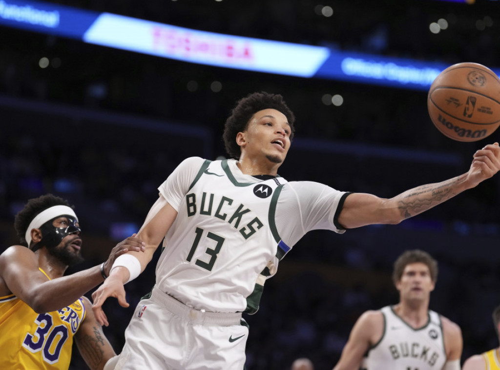 Košarkaši Milvokija pobedili Los Anđeles Lejkerse u NBA ligi