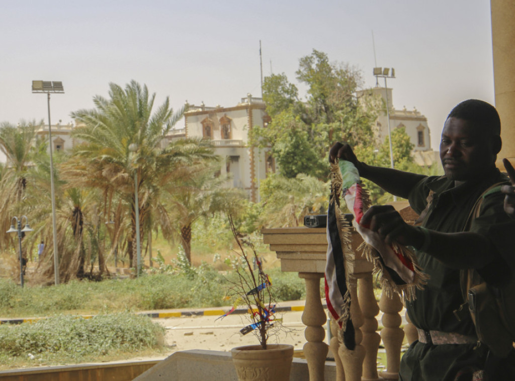 Sudanska vojska zauzela više ključnih vladinih zgrada u Kartumu