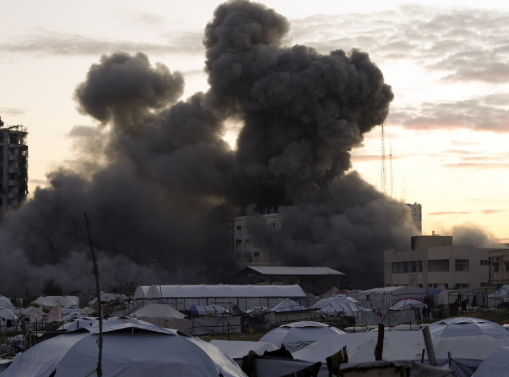 Izraelska vojska: Izvršeno više od 200 napada ovog vikenda na Gazu, Liban i Siriju