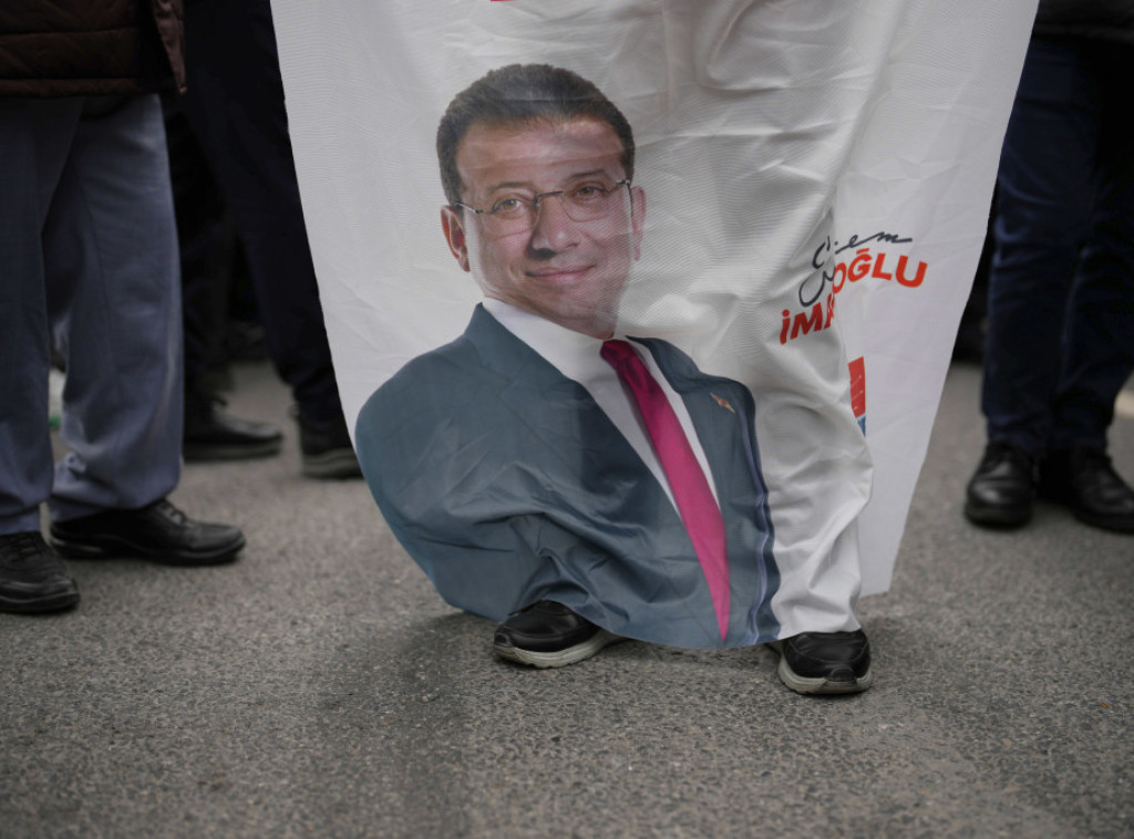 Imamoglu poručio iz pritvora: Sve će biti odlično