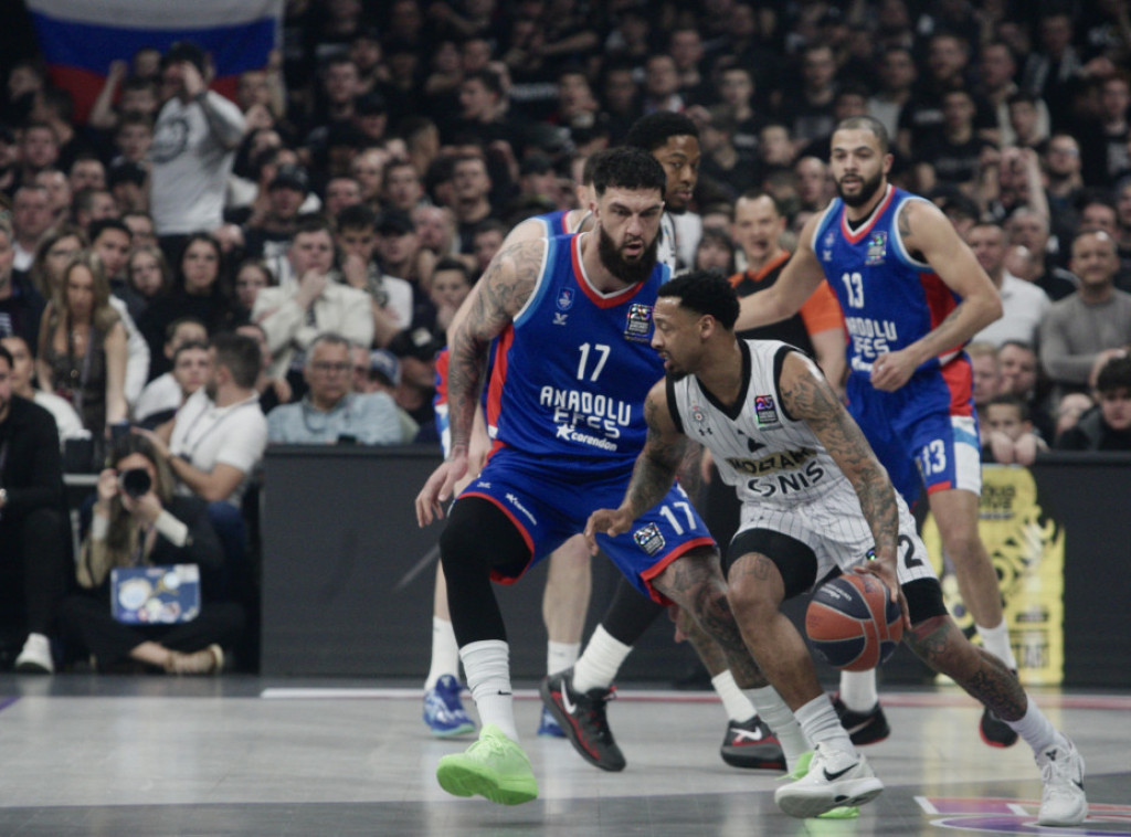 Košarkaš Efesa Vensan Poarije zbog povrede propušta meč sa Baskonijom u Evroligi