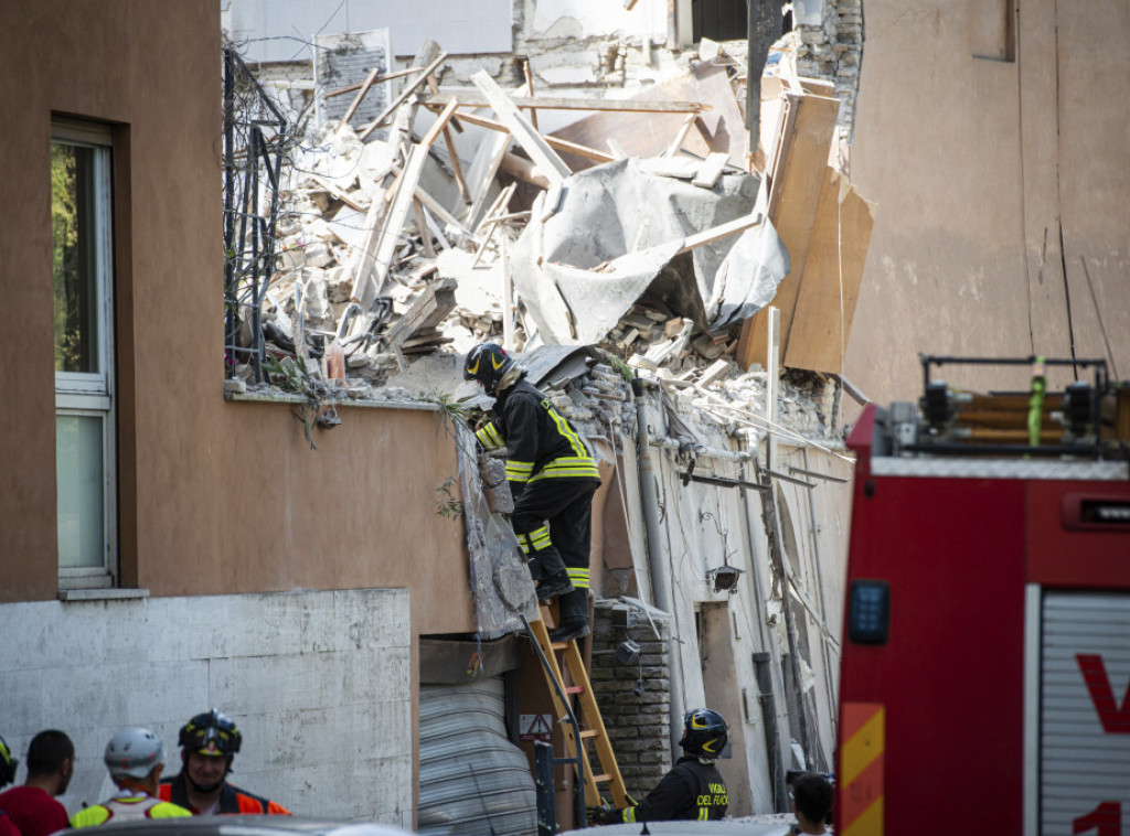 Rim:Nakon snažne eksplozije srušen deo zgrade, povređen škotski turista