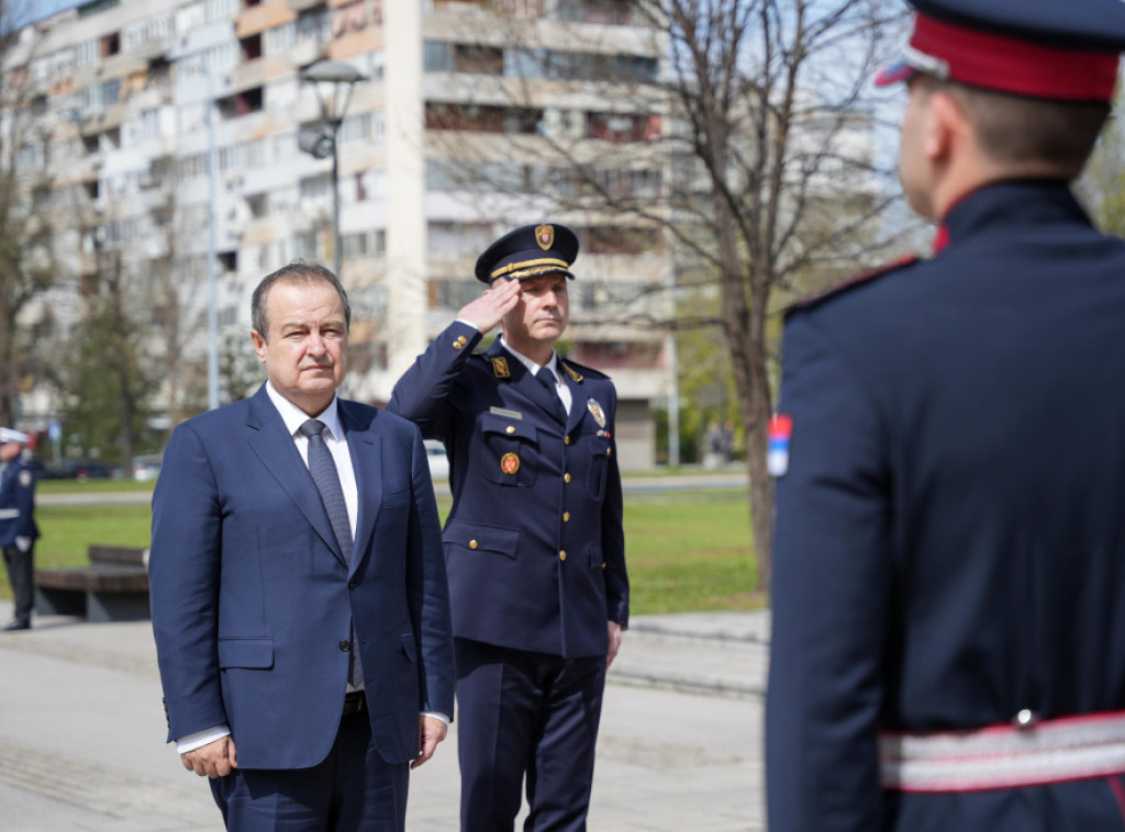 Ivica Dačić: Heroji koji su tokom NATO agresije dali živote za Srbiju neće biti zaboravljeni