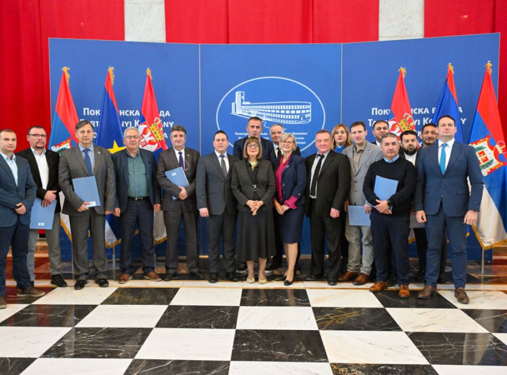 Gojković i Otot za rad nacionalnih saveta u AP Vojvodini dodelili 80 miliona dinara