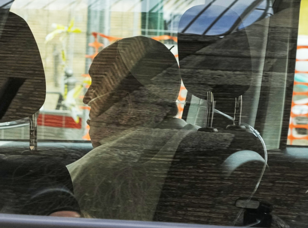 Papin lekar iz rimske bolnice rekao da je papa bio blizu smrti u jednom trenutku