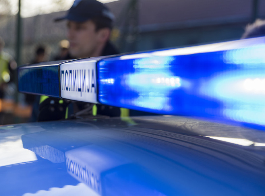 MUP: Uhapšen zbog bacanja bombe na stambeno-poslovni kompleks u Kragujevcu