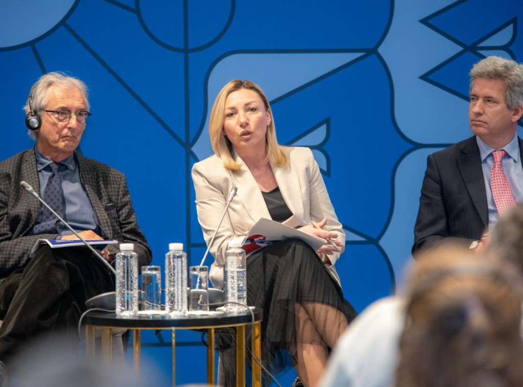 Macura učestvovala na okruglom stolu o reimaginaciji jednakosti: Važan je dijalog