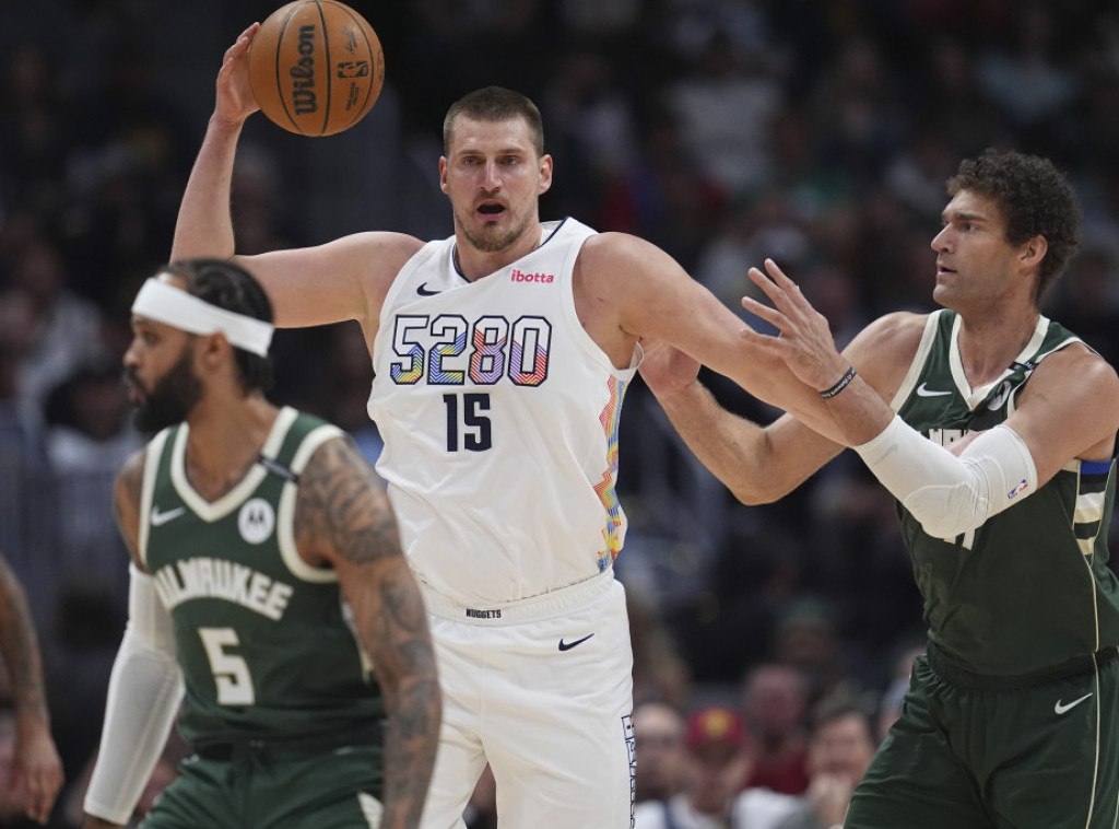 Jokić se vratio u tim Denvera novim tripl dablom u pobedi protiv Milvokija