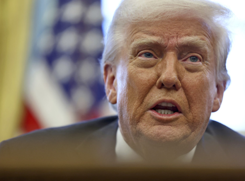 Tramp razgovarao sa Makronom uoči sastanka o Ukrajini u Parizu