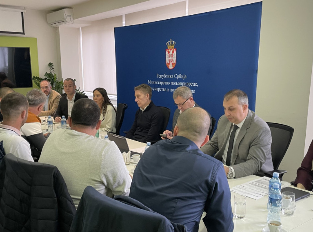 Ministar Martinović sa mlekarima i stočarima: Radimo na daljoj realizaciji sporazuma