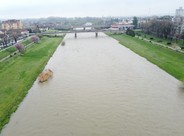 Porast vodostaja na Jadru, Kolubari i gornjem toku Zapadne Morave i na Savi kod Šapca
