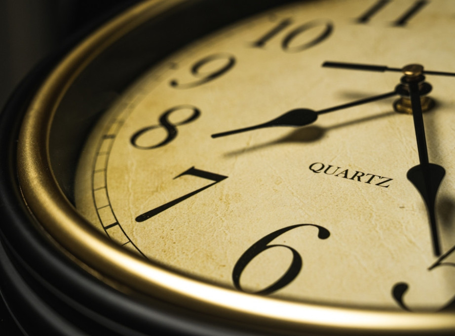 Evropska komisija najavila novu studiju o pomeranju sata