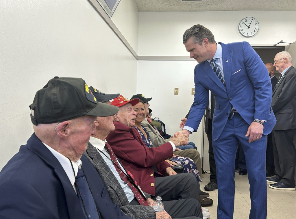 Pit Hegset na ceremoniji sećanja na Ivo Džimu obećava jačanje saveza sa Japanom