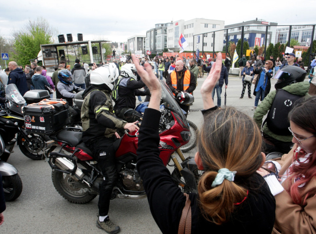 Studenti u blokadi blokirali Ibarsku magistralu, protesti i u Kruševcu i Novom Sadu
