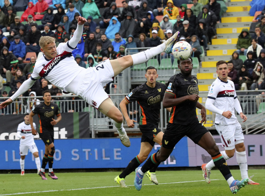 Fudbaleri Bolonje pobedili Veneciju u 30. kolu Serije A