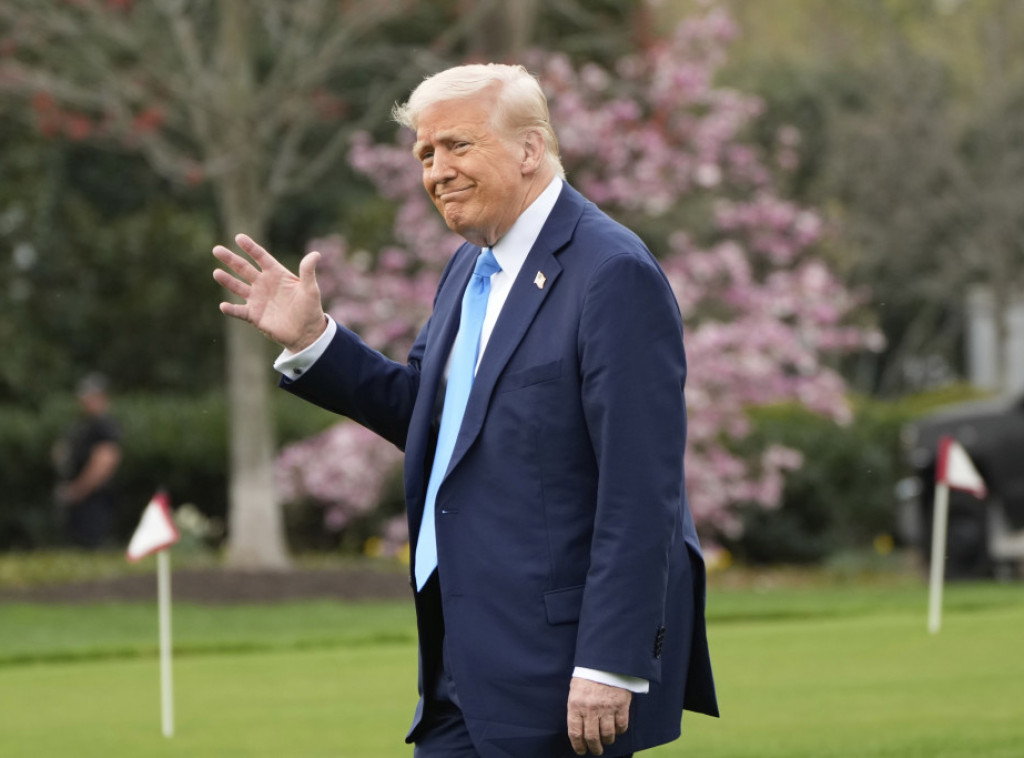 Tramp sa Stubom na Floridi razgovarao o kupovini ledolomaca