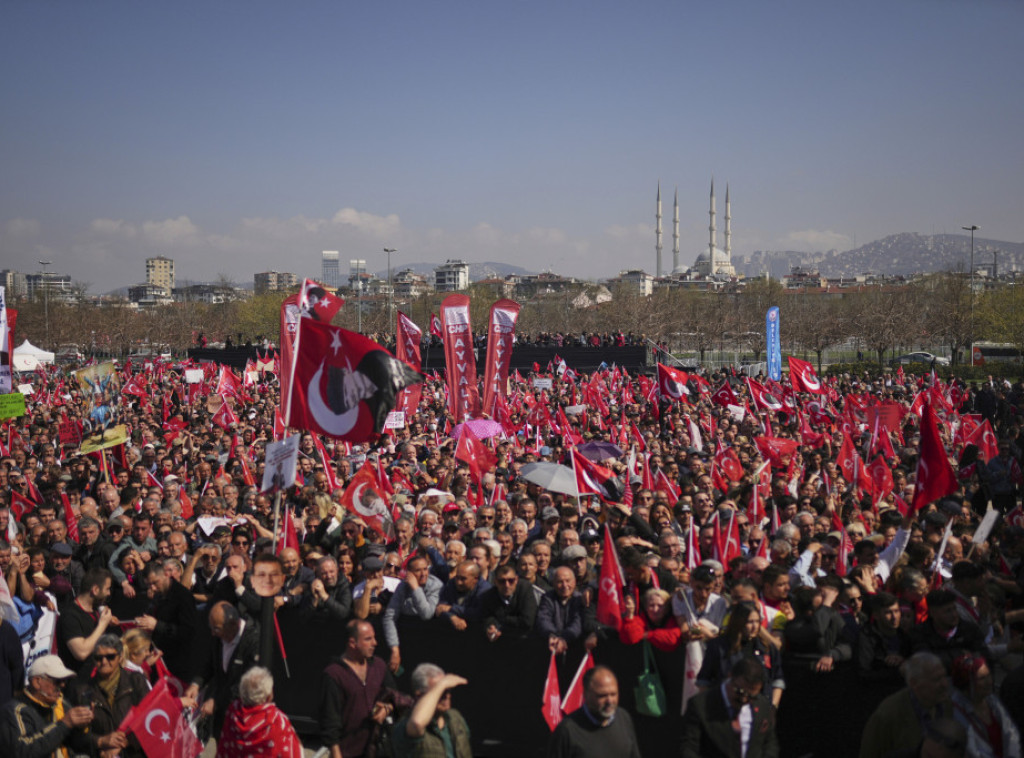 Protesti opozicije premešteni na periferiju Instanbula da ne bi ometali turiste
