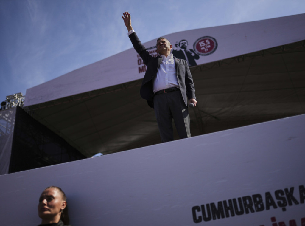 Lider turske opozicije Ozel pozvao na nedeljne mitinge i širi ekonomski bojkot