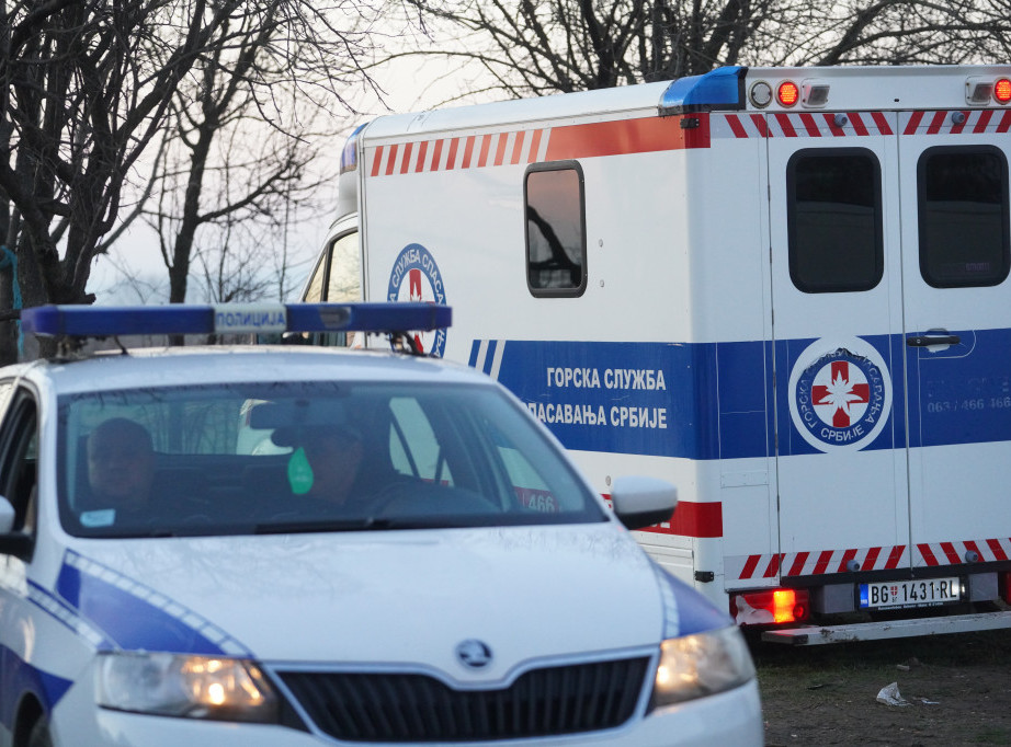 Spasioci Gorske službe poklanjaju poklone deci u zdravstvenim ustanovama širom Srbije