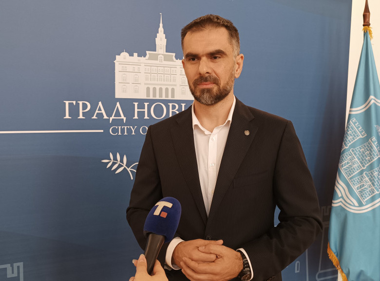 Žarko Mićin: Dosta smeća na ulicama, do ponoći ekipe Čistoća očistiće ceo Novi Sad